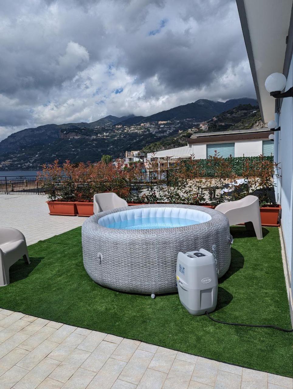 Piccolo Appartamento Con Grande Terrazzo Panoramico 马奥莱 外观 照片