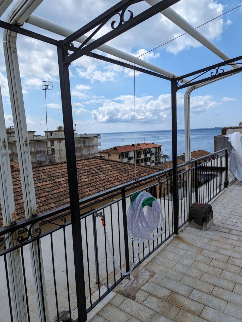 Piccolo Appartamento Con Grande Terrazzo Panoramico 马奥莱 外观 照片