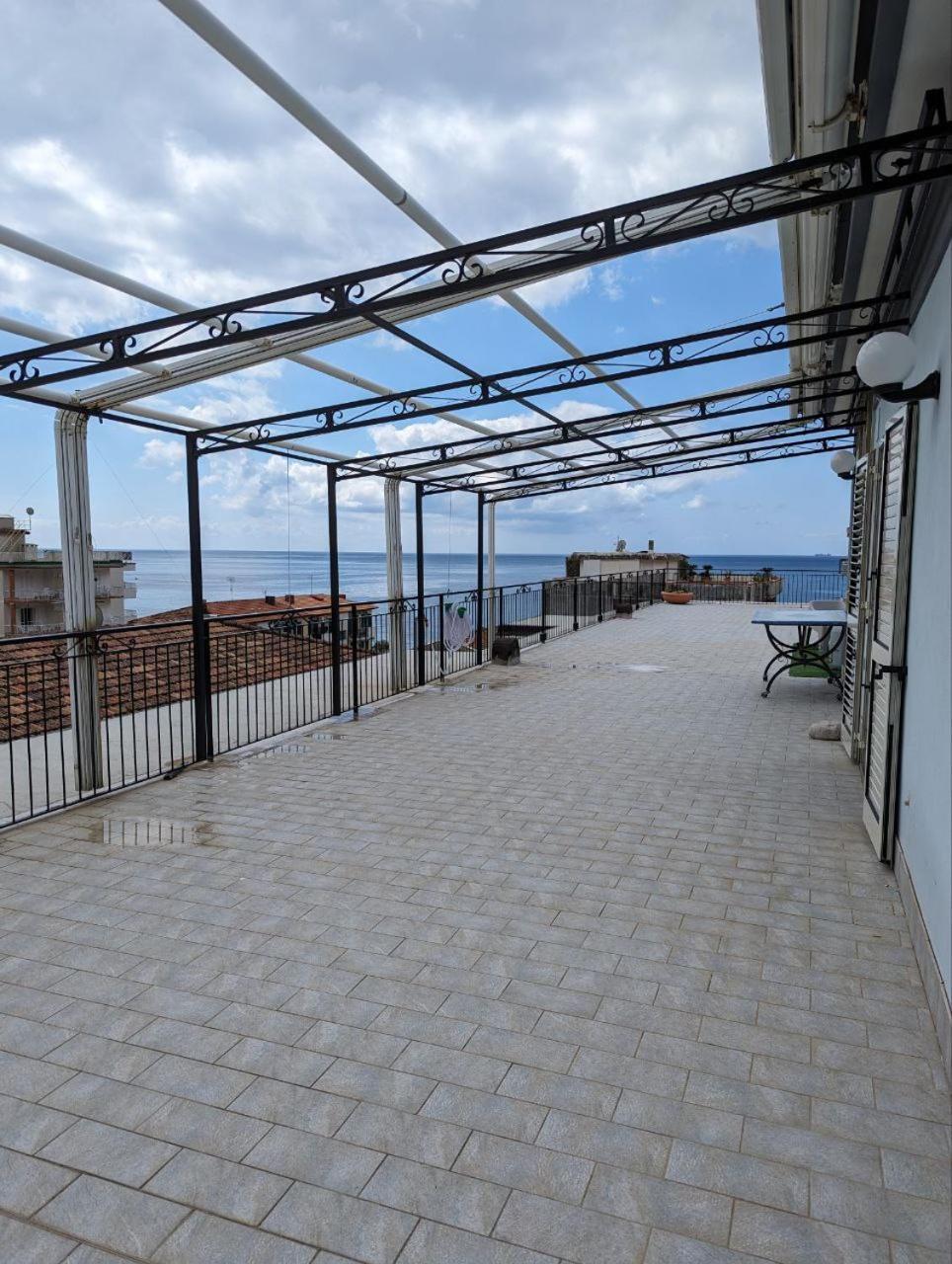 Piccolo Appartamento Con Grande Terrazzo Panoramico 马奥莱 外观 照片